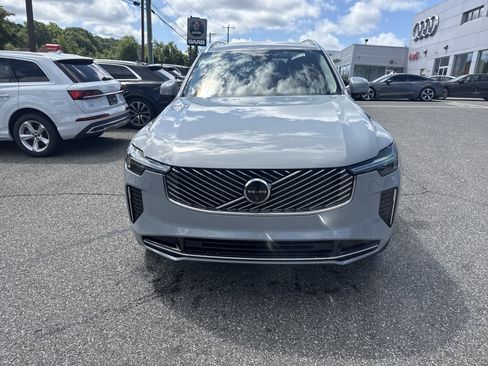 Certified 2025 Volvo XC90 B5 Ultra AWD/4WD image 2