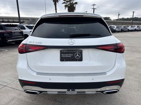 New 2026 Mercedes-Benz GLC 300 image 5