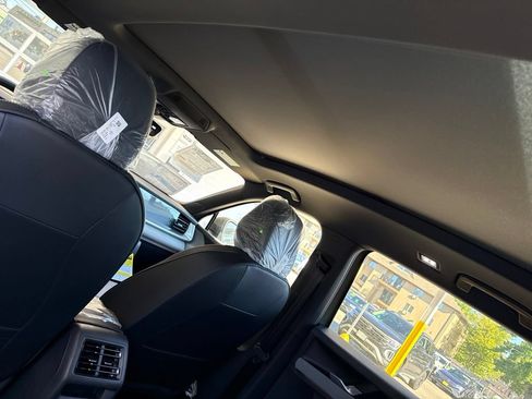 New 2026 Volkswagen Tiguan SE R-Line AWD/4WD image 22