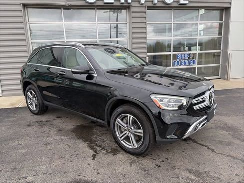 Used 2022 Mercedes-Benz GLC 300 4MATIC image 4