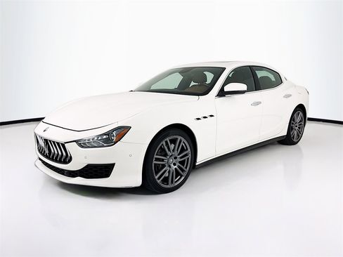 Used 2018 Maserati Ghibli S Q4 image 1