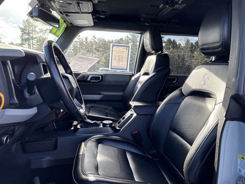 Used 2023 Ford Bronco Badlands image 17