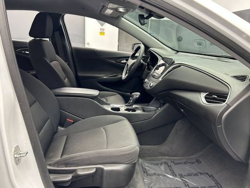 Used 2025 Chevrolet Malibu LT FWD image 15