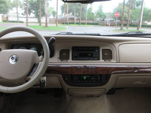 Used 2006 Mercury Grand Marquis LS RWD image 31