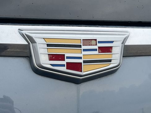 Used 2015 Cadillac Escalade Luxury AWD/4WD image 12