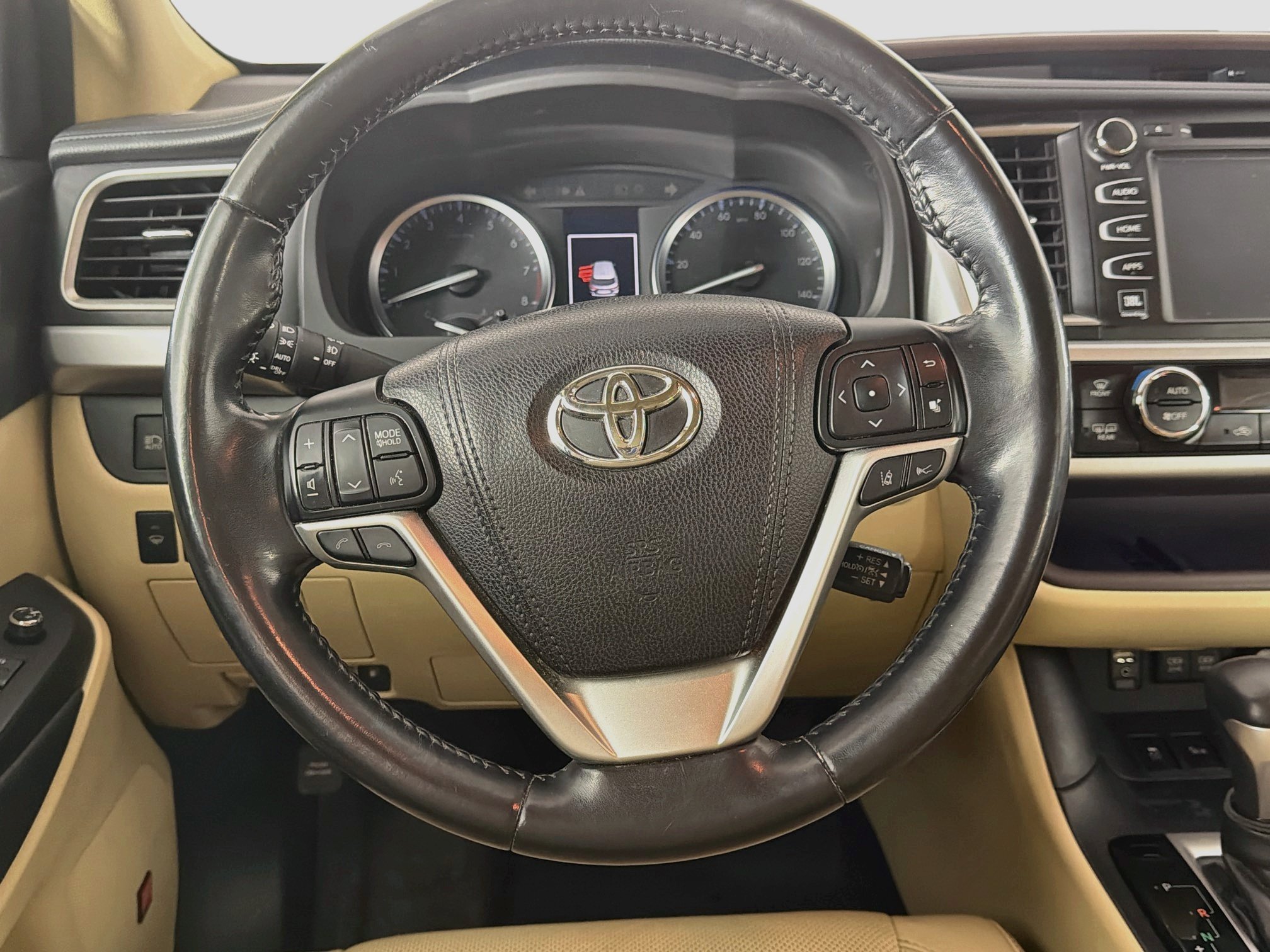 Used 2017 Toyota Highlander Limited w/ Carpet Mat Package AWD/4WD image 18