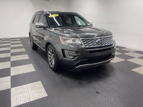 Used 2016 Ford Explorer Platinum image 6
