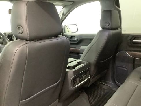 Used 2022 GMC Sierra 1500 SLT w/ SLT Premium Plus Package AWD/4WD image 9