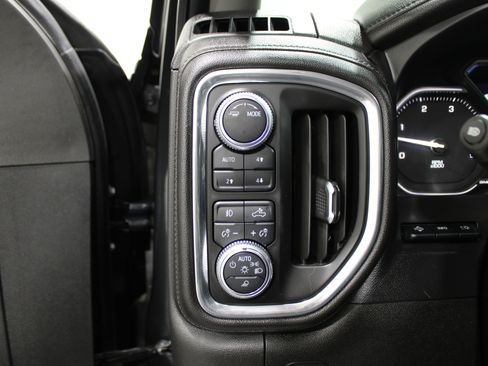 Used 2020 GMC Sierra 2500 Denali w/ Denali Ultimate Package image 9