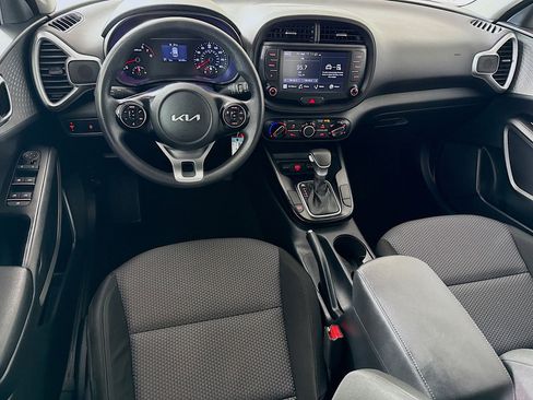 Used 2022 Kia Soul LX FWD image 17