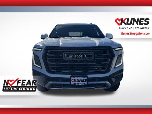 Used 2025 GMC Yukon AT4 w/ AT4 Premium Package image 5