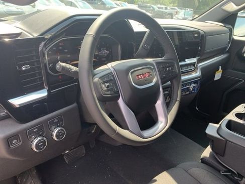 New 2026 GMC Sierra 1500 Elevation image 14