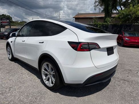 Used 2021 Tesla Model Y 2WD image 7
