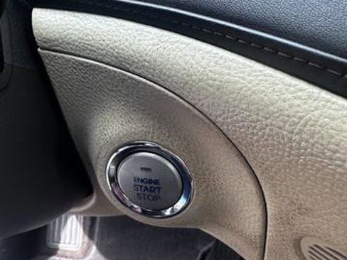 Used 2010 Hyundai Genesis 4.6 image 17