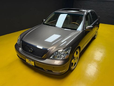 Used 2005 Lexus LS 430 RWD image 57