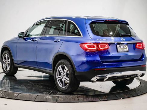 Used 2022 Mercedes-Benz GLC 300 GLC 300 image 2