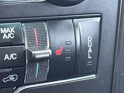 Used 2016 Ford Explorer XLT w/ Equipment Group 202A image 21