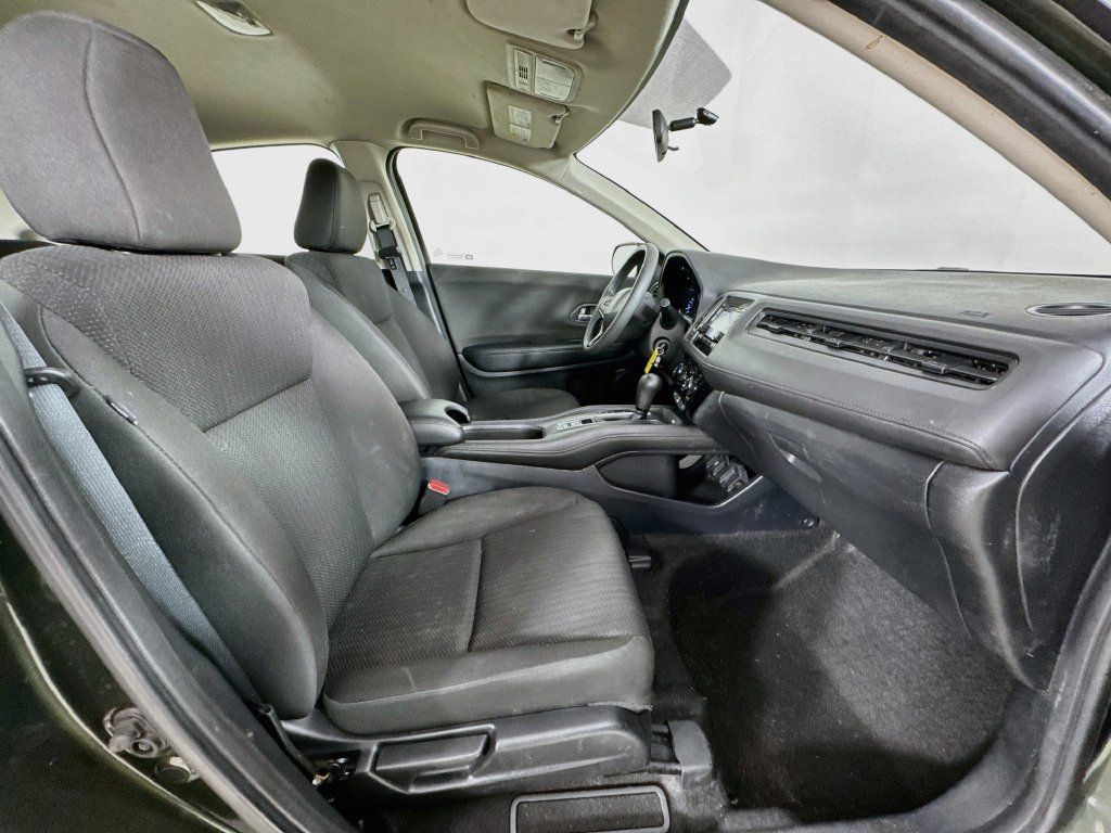 Used 2018 Honda HR-V LX image 34