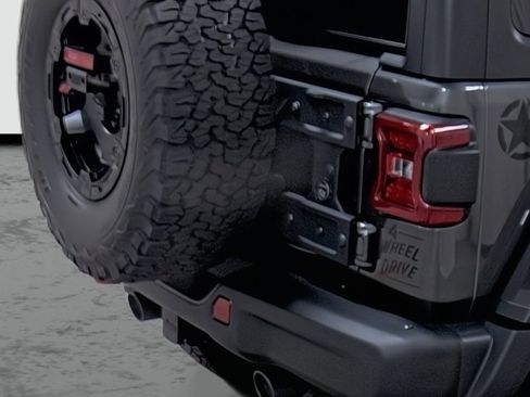 Used 2022 Jeep Wrangler Rubicon w/ Steel Bumper Group image 13