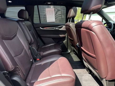 Used 2020 Cadillac XT6 Premium Luxury FWD image 13