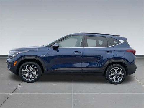 Used 2023 Kia Seltos EX image 3