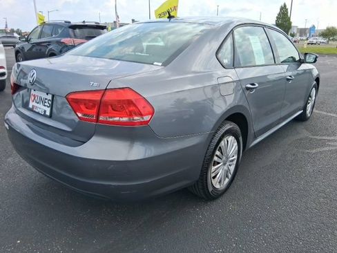Used 2014 Volkswagen Passat 1.8T S FWD image 4