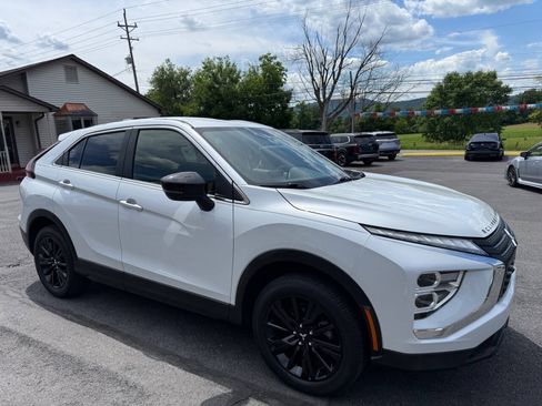 Used 2023 Mitsubishi Eclipse Cross LE AWD/4WD image 4