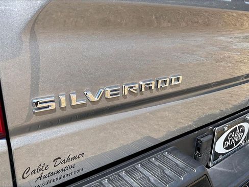 Used 2025 Chevrolet Silverado 1500 LT Trail Boss w/ LT Trail Boss Premium Package AWD/4WD image 31