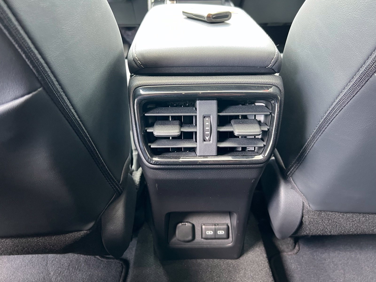 Used 2024 Lexus NX 250 FWD w/ Towing Package (2000 Lbs) image 48