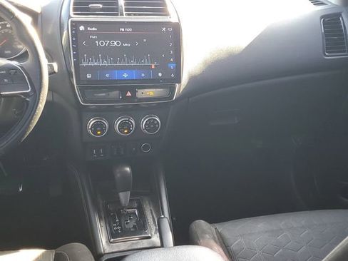 Used 2020 Mitsubishi Outlander Sport SE image 15