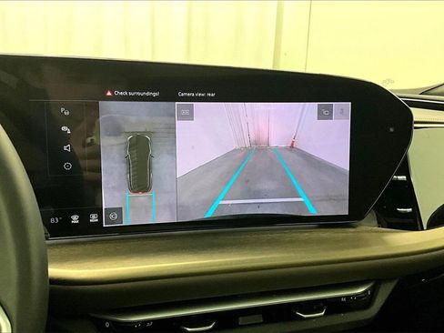 Used 2025 Audi Q5 Premium image 14