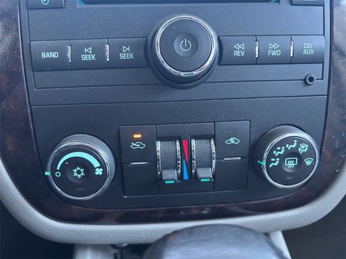 Used 2012 Chevrolet Impala LT w/ LT Sunroof Package image 26