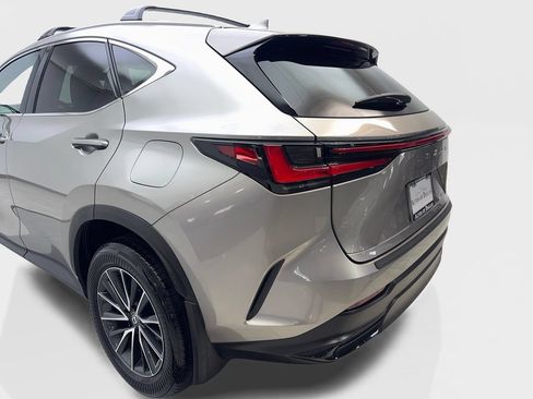 Used 2024 Lexus NX 250 FWD image 19
