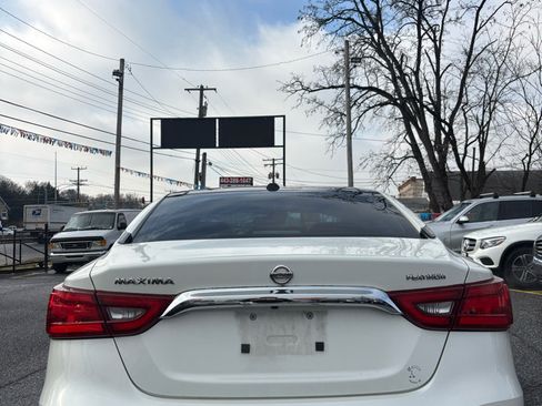 Used 2017 Nissan Maxima Platinum image 6