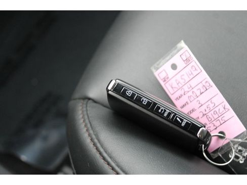 Used 2024 MAZDA MAZDA3 s image 33