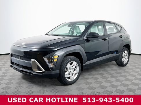 Used 2024 Hyundai Kona SE image 2