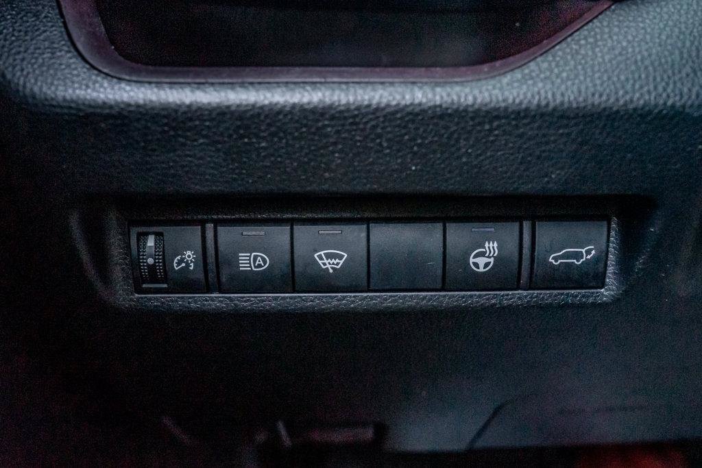 Used 2019 Toyota RAV4 Limited AWD/4WD image 37