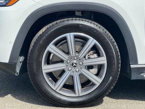 Used 2022 Mercedes-Benz GLS 450 4MATIC image 11