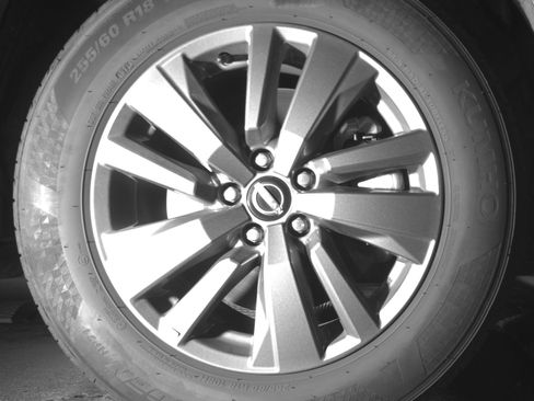 Used 2025 Nissan Pathfinder SV FWD image 13