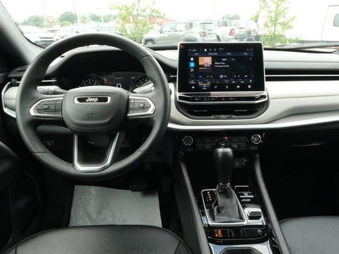 Certified 2025 Jeep Compass Limited AWD/4WD image 26