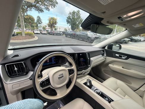 Used 2024 Volvo XC60 B5 Core w/ Protection Package Premier AWD/4WD image 33