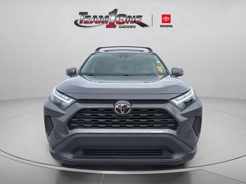 Used 2022 Toyota RAV4 XLE w/ Convenience Package image 4