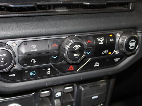 Used 2024 Jeep Wrangler Unlimited Rubicon 4xe image 46