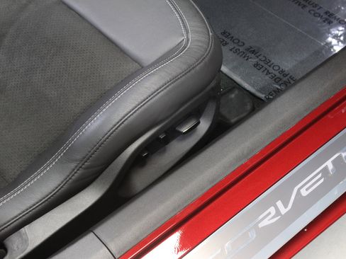 Used 2018 Chevrolet Corvette Stingray Coupe image 41