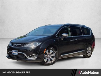 Used 2019 Chrysler Pacifica Limited w/ Advanced Safetytec Group