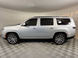 Used 2022 Jeep Grand Wagoneer Series II w/ Convenience Group III AWD/4WD video 3