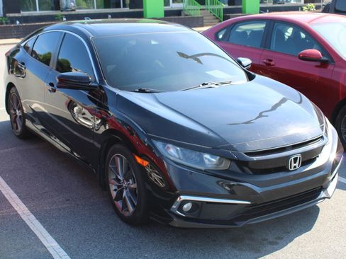 Used 2019 Honda Civic EX image 3
