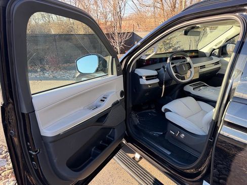 New 2026 Lincoln Navigator L Reserve w/ Jet Appearance Package image 25