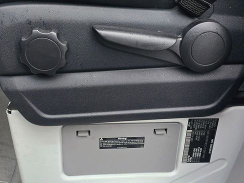 Used 2012 Mercedes-Benz Sprinter 2500 w/ Premium Pkg image 27