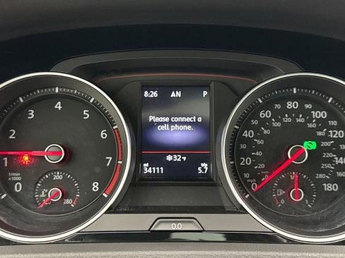 Used 2019 Volkswagen GTI SE image 9